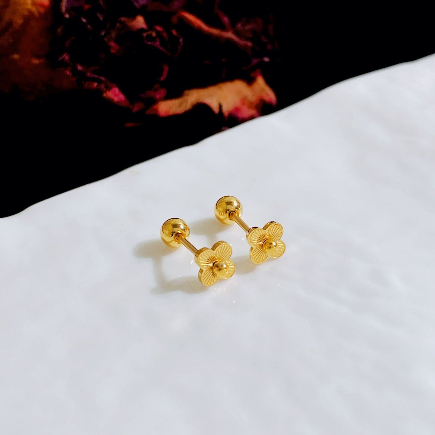 Delicate floral stud Earrings