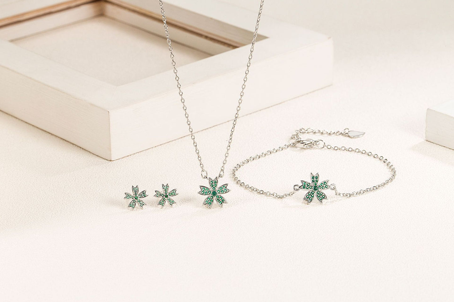 Green Silver zircon set